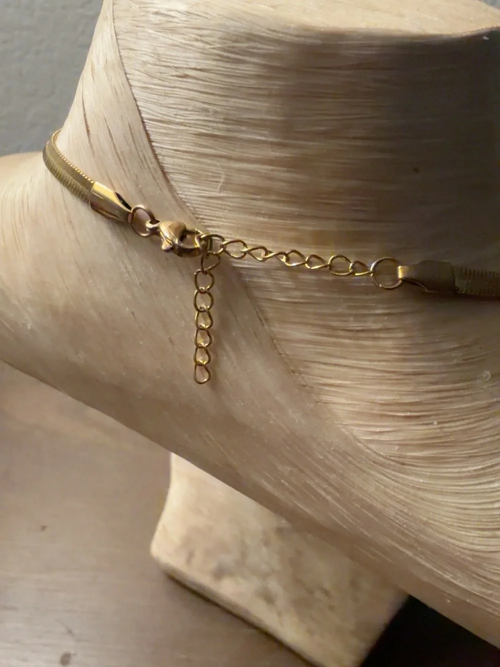 Gold Herringbone Chain Necklace - Classic Women's Jewelry